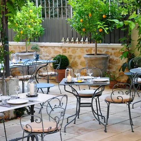 La Bastide De Boulbon