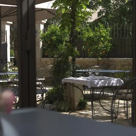 Hotel La Bastide De Boulbon