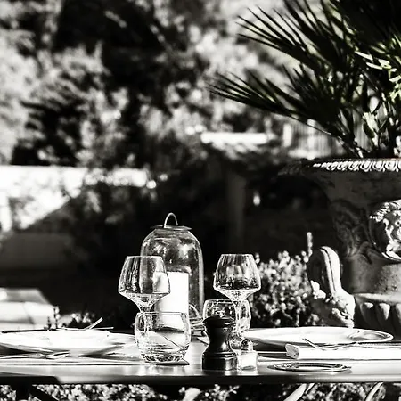Hotel La Bastide De 4*
